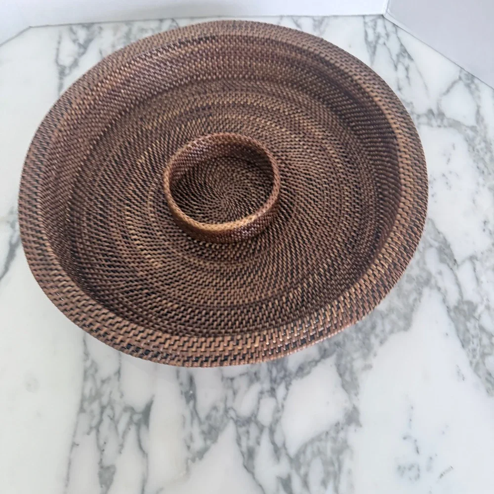 Woven Rattan Chip and Dip Serving Tray Brown Boho Round Wicker Platter 15.5 inch